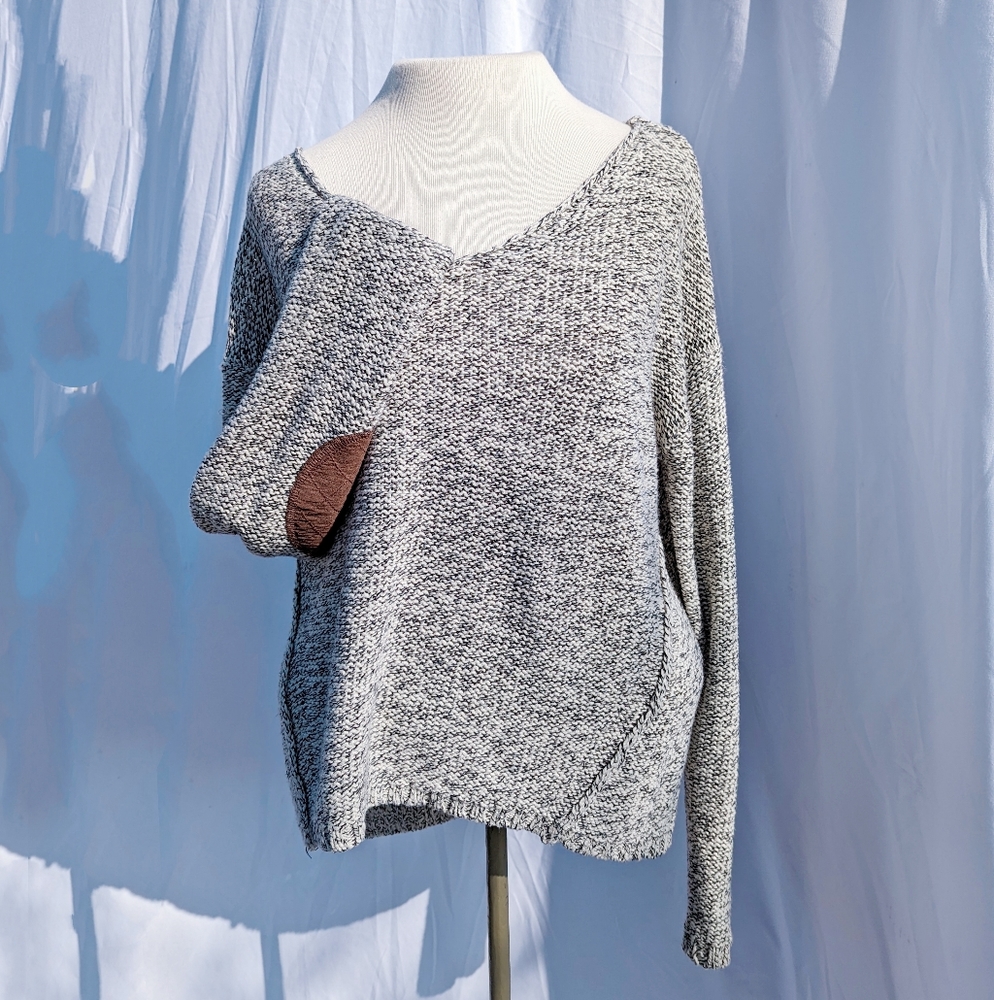 RDI  Nordstrom Cable Knit Gray V Neck Sweater Elbow Patch Sz Large